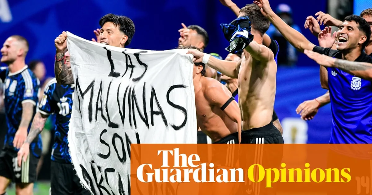World Cup 2026: Fifa 'assessing reports' after Argentina players hold Falklands banner