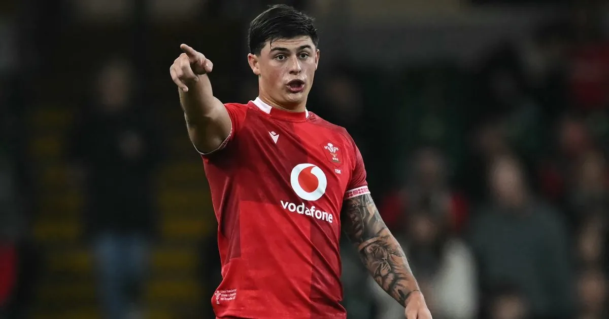Wales team: Steve Tandy ends Louis Rees-Zammit experiment as British and Irish Lions star returns for Fiji showdown - Planet Rugby